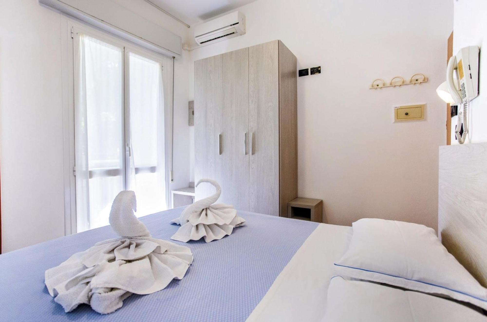 Albergo Villa Denny Rimini Buitenkant foto